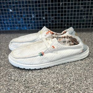 Hey Dude Women’s Wendy Boho Crochet Slip on shoe size 9